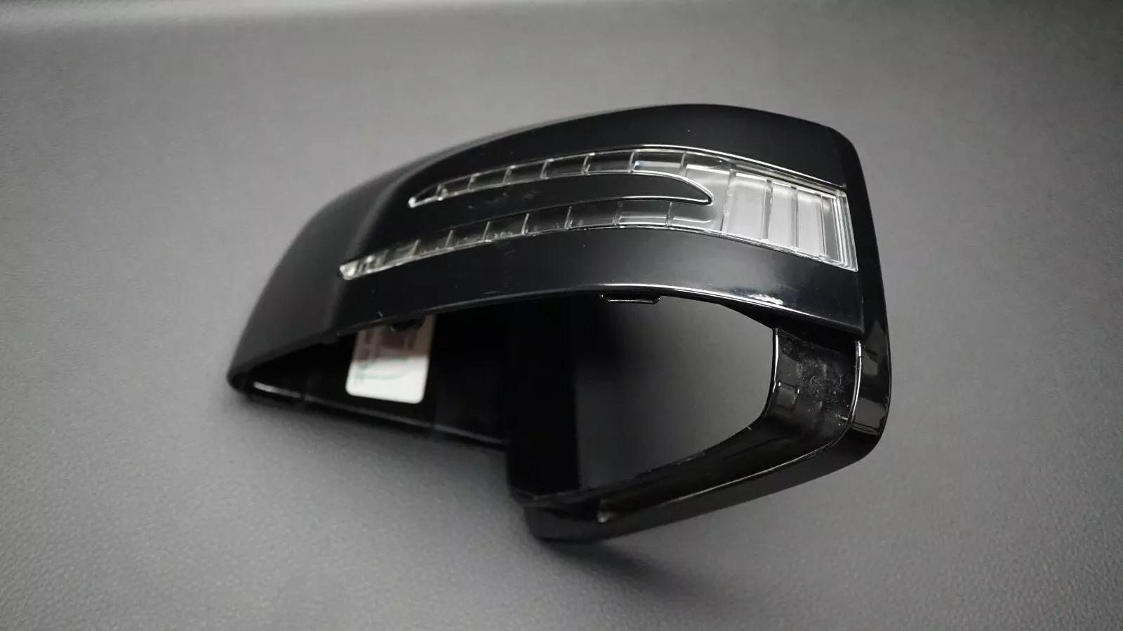 Mercedes‑Benz W166/X166 Left Side Mirror Turn Signal Lamp – OEM A1668200121